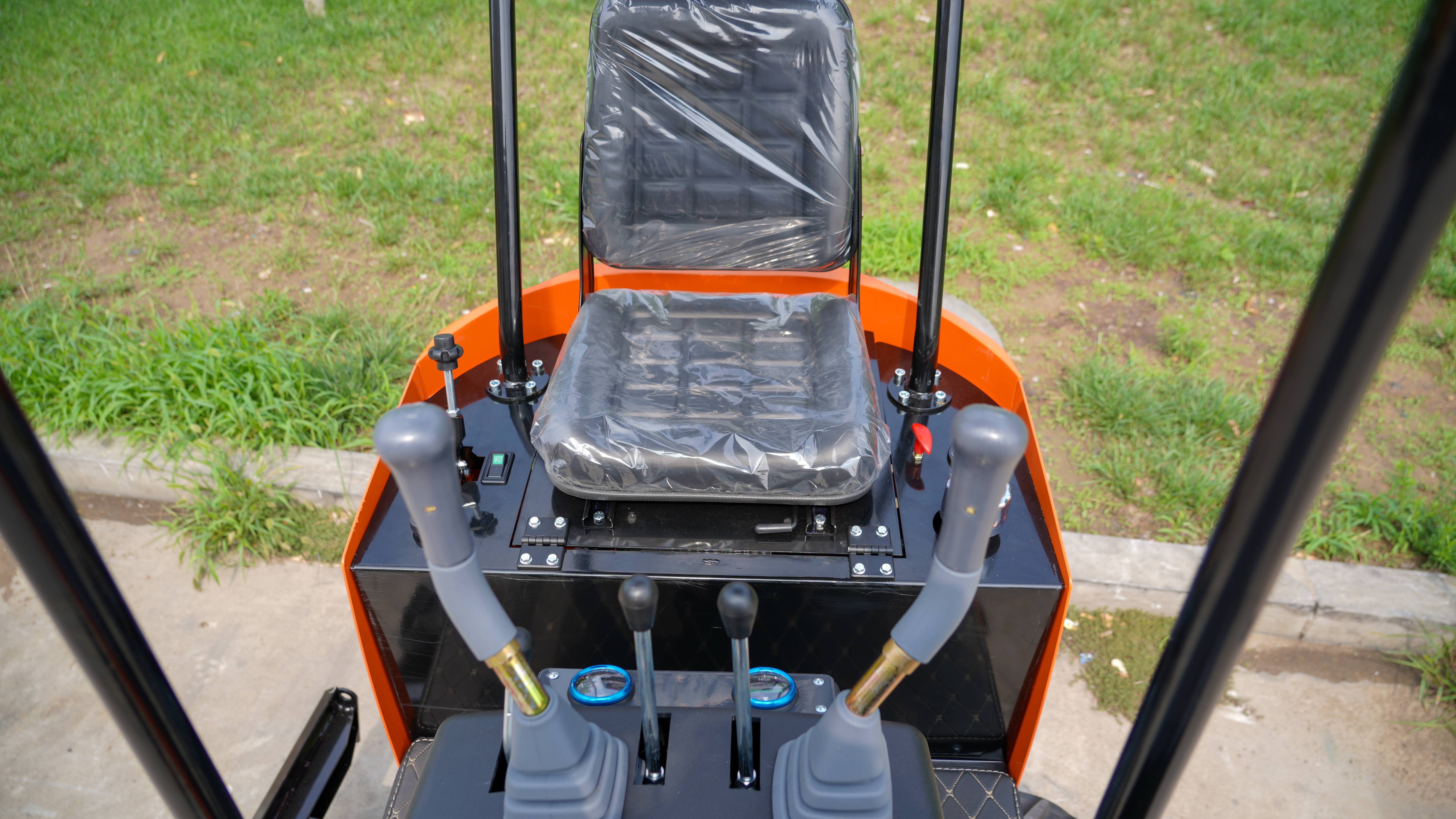 Mini-pelle Condor E10 - Vue 3